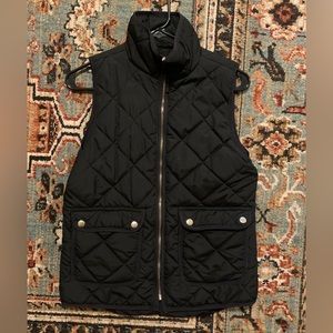 Black puffer vest